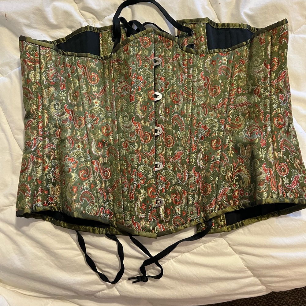 Steel boned underbust corset